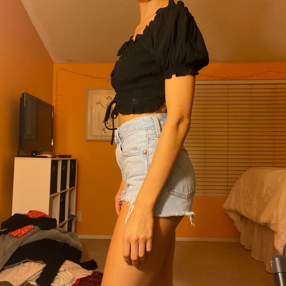 black crop top